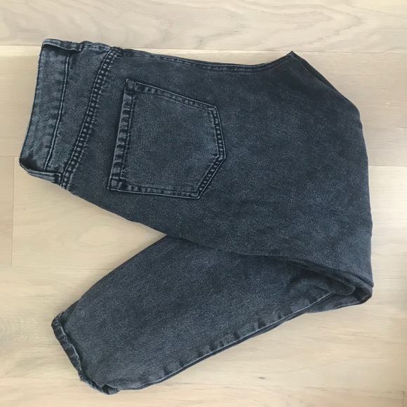 Mom Jeans - Picture 3 of 4